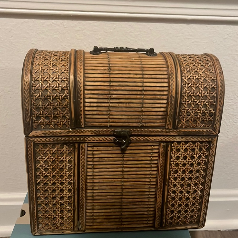 Distressed Wooden Treasure Chest Wine Box